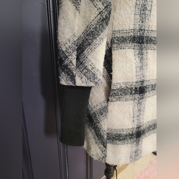 Black and Cream Checkered Coat, Express - Picture 5 of 8